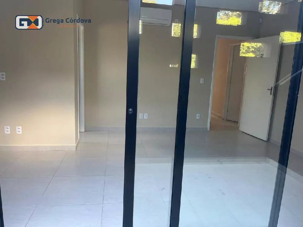 Sala comercial com varanda 