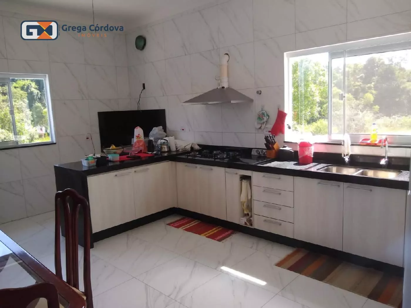 Grande characa com terreno de 5.338,12 metros, com area de lazer