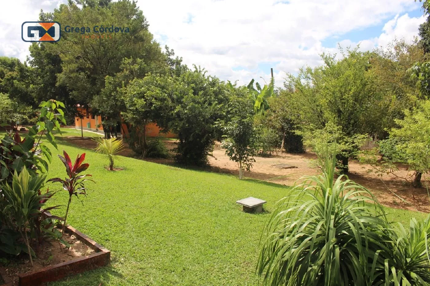 Linda chácara no jundiacanga 500 metros de terreno com piscina e área gourmet