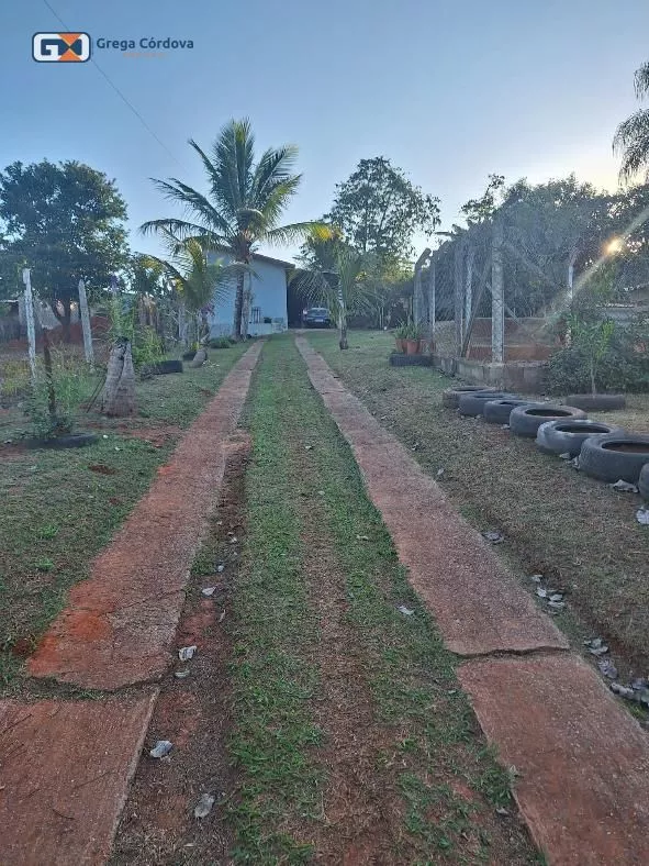 Propriedade com duas residencias bairro Colegio