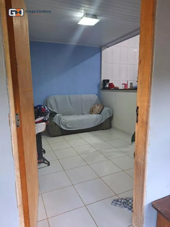 Propriedade com duas residencias bairro Colegio
