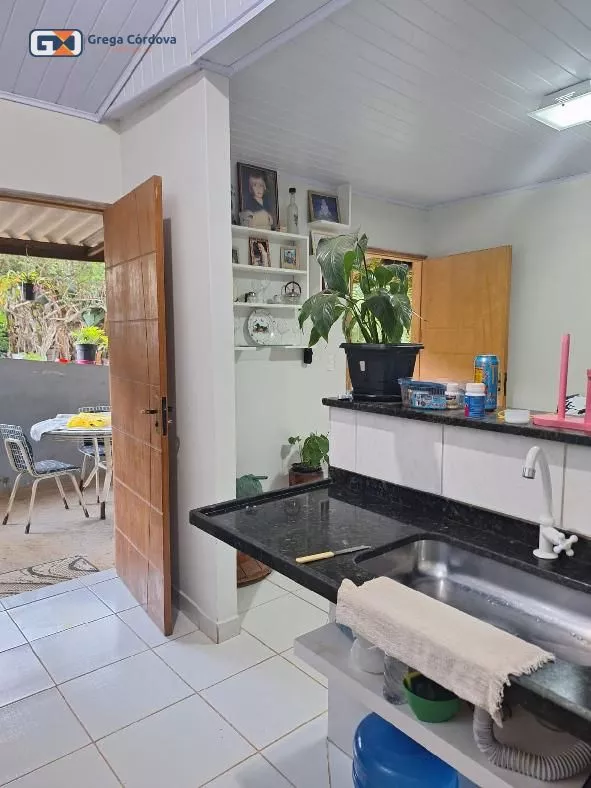 Propriedade com duas residencias bairro Colegio