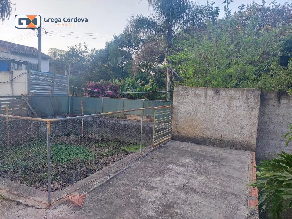 casa com sacada Jd. Salete