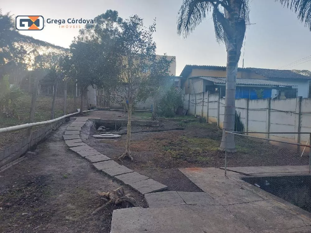 casa com sacada Jd. Salete
