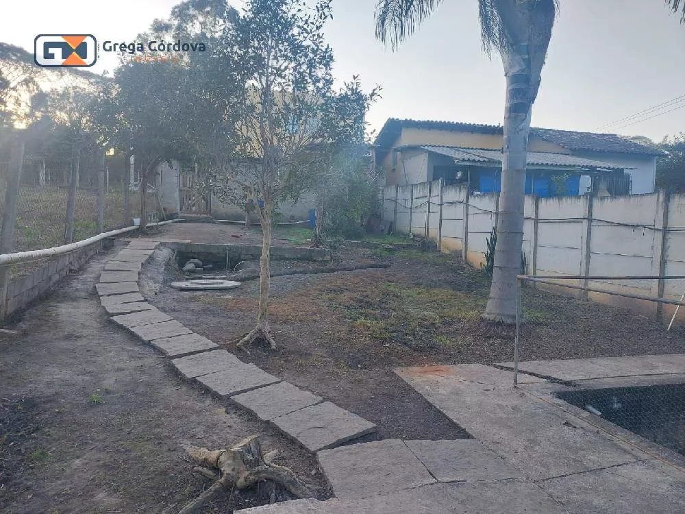 casa com sacada Jd. Salete