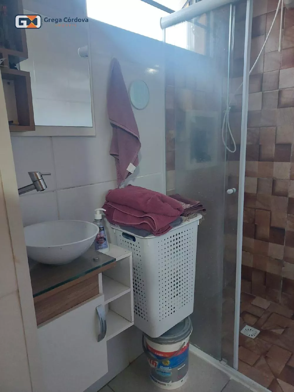 casa com sacada Jd. Salete
