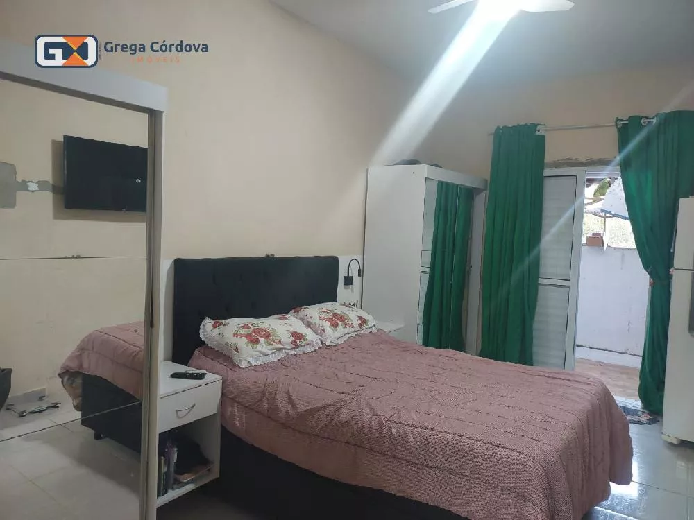 casa com sacada Jd. Salete