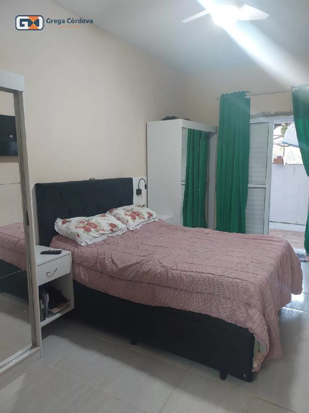 casa com sacada Jd. Salete