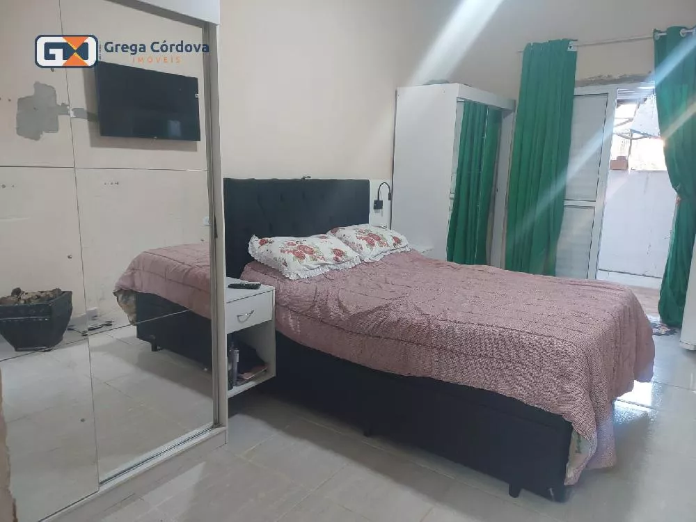casa com sacada Jd. Salete