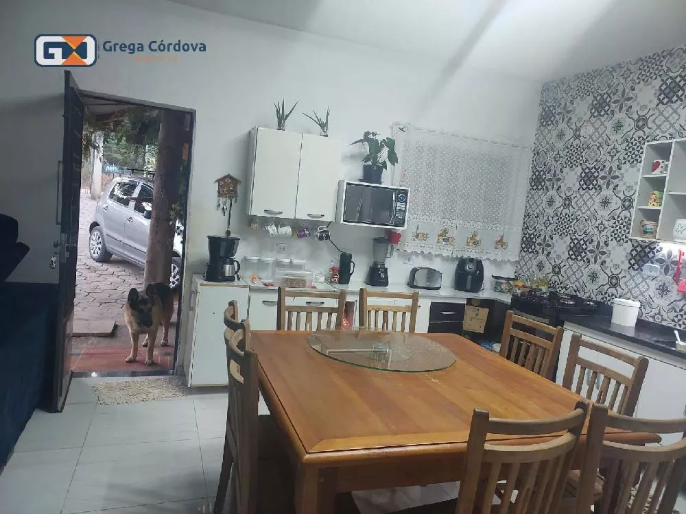 casa com sacada Jd. Salete