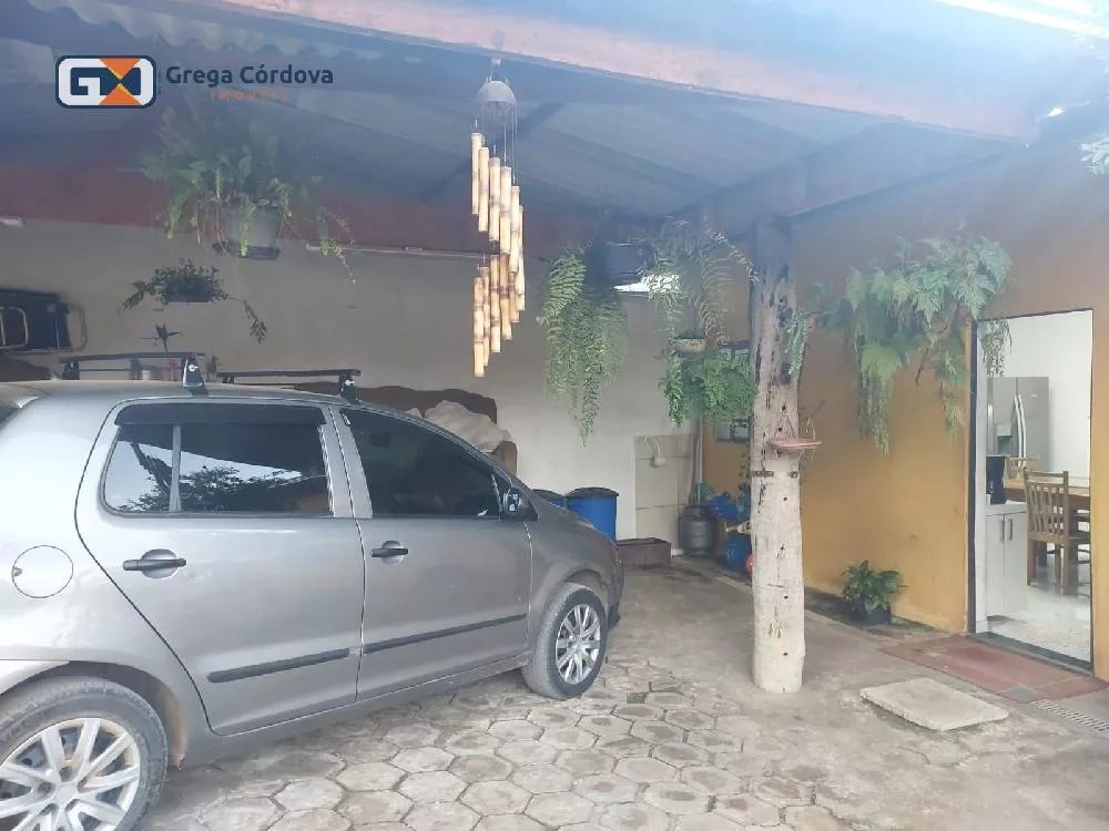 casa com sacada Jd. Salete