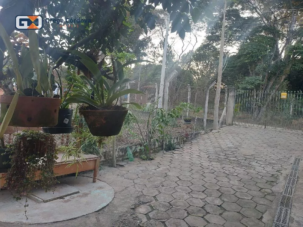 casa com sacada Jd. Salete