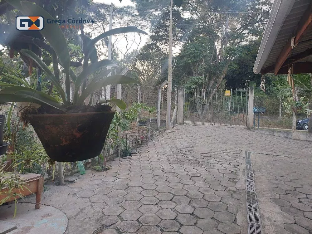 casa com sacada Jd. Salete