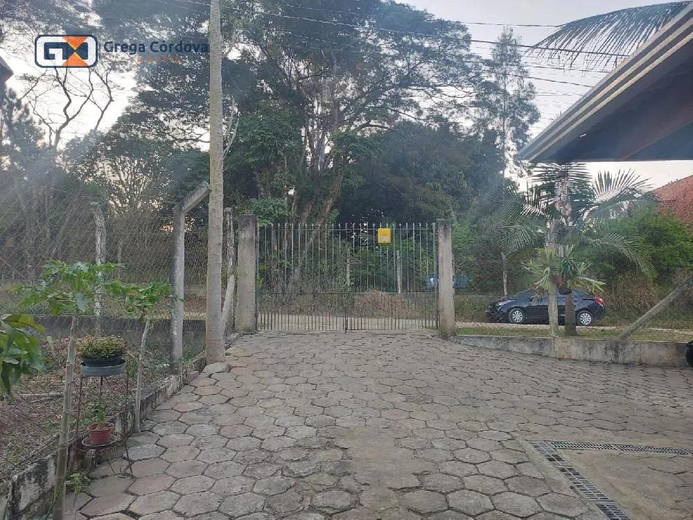 casa com sacada Jd. Salete