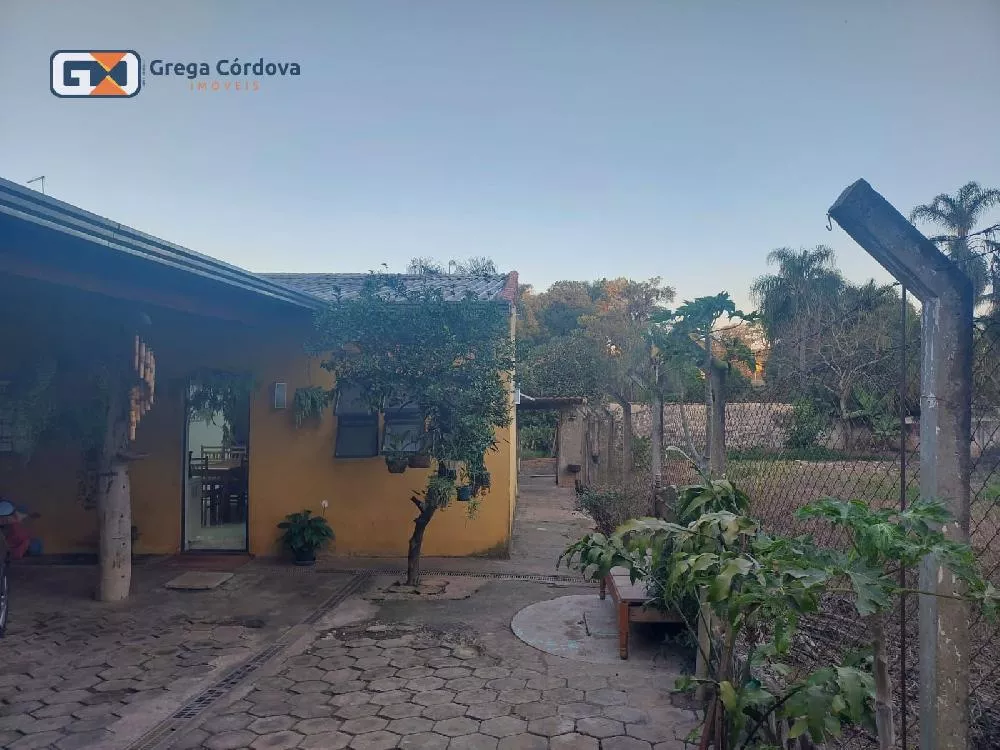 casa com sacada Jd. Salete