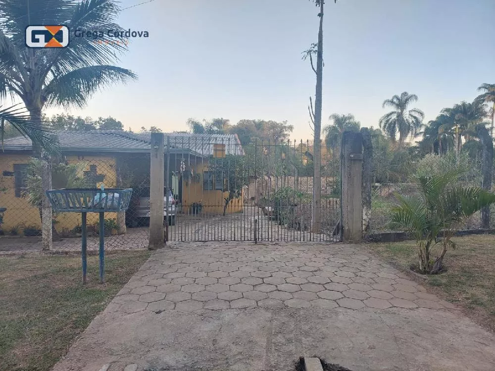 casa com sacada Jd. Salete