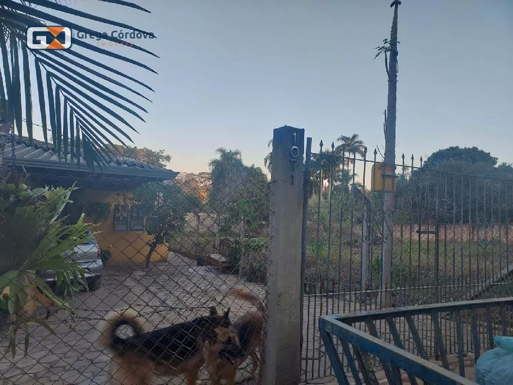 casa com sacada Jd. Salete